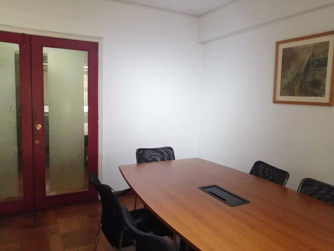 Venta Oficina/ Metro Moneda/ Santiago (169952)