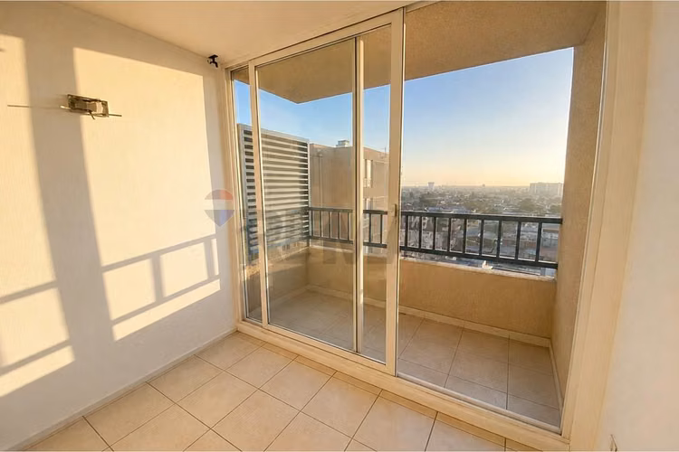 Venta departamento interm. la cisterna. 3d y 1b