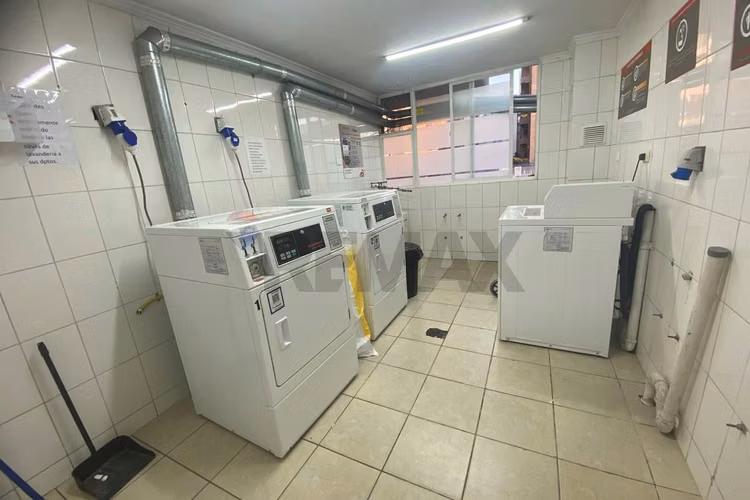 Venta departamento interm. la cisterna. 3d y 1b