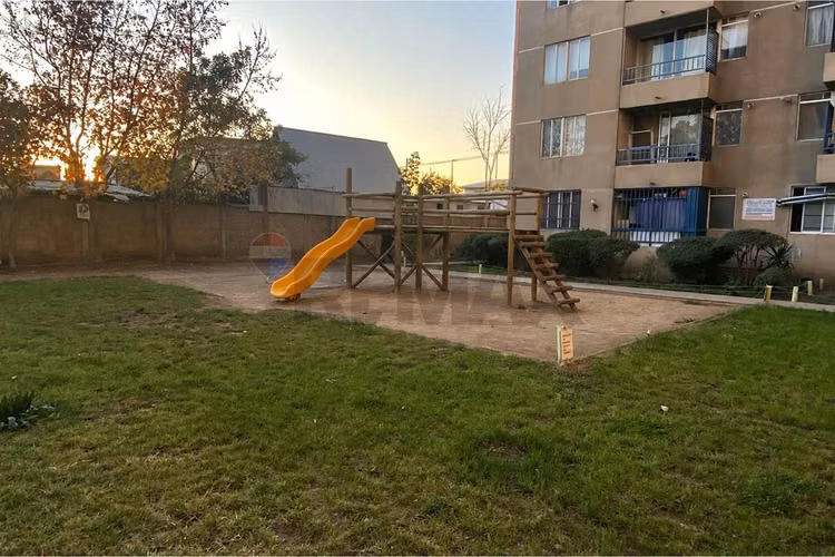 Venta departamento interm. la cisterna. 3d y 1b