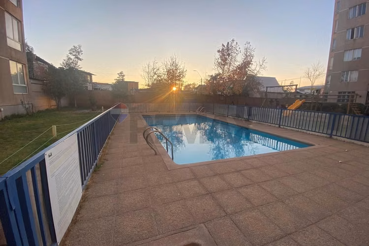Venta departamento interm. la cisterna. 3d y 1b