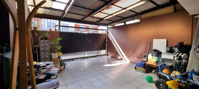 Casa en venta de 3 dorm. en Puente Alto - Metro Elisa Correa