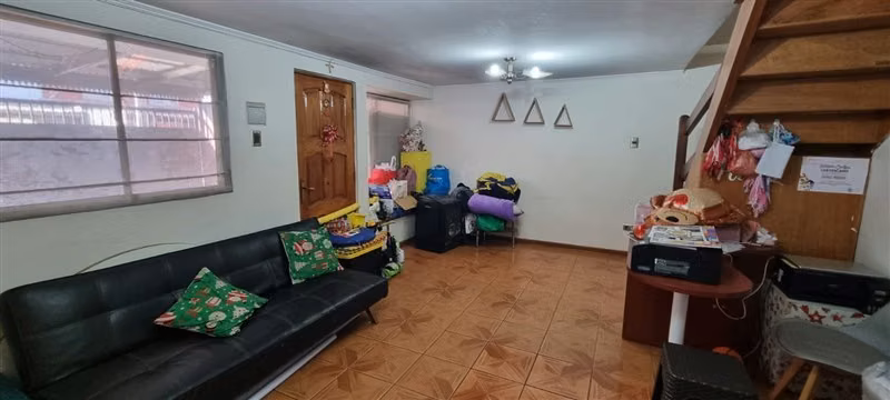 Casa en venta de 3 dorm. en Puente Alto - Metro Elisa Correa