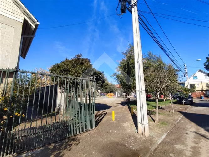OPORTUNIDAD Casa vendo 3D 1B patio estacionamiento Talagante