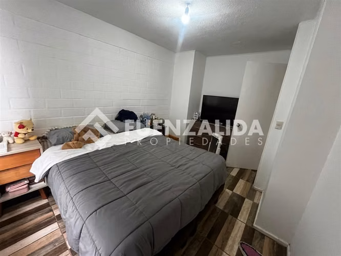 OPORTUNIDAD Casa vendo 3D 1B patio estacionamiento Talagante