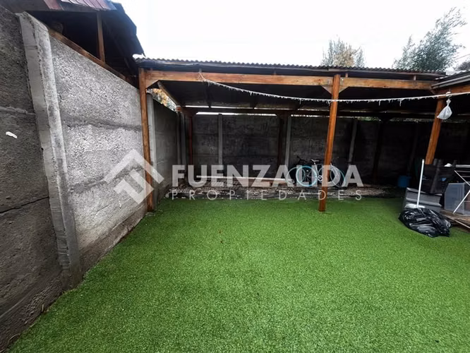 OPORTUNIDAD Casa vendo 3D 1B patio estacionamiento Talagante