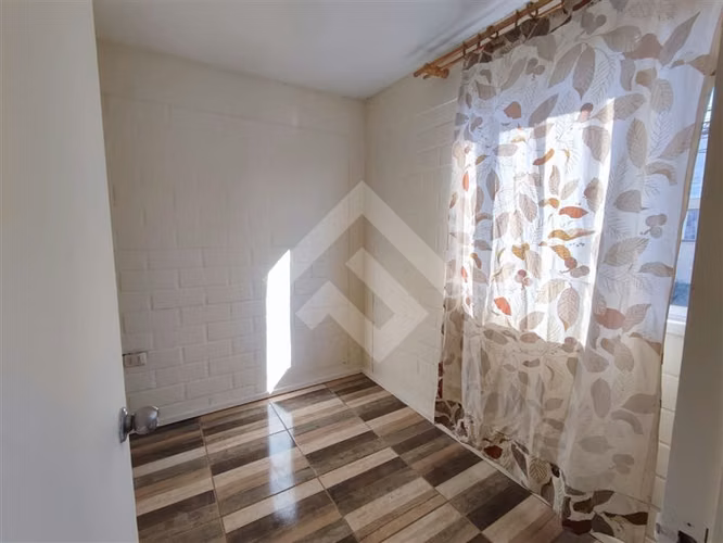 OPORTUNIDAD Casa vendo 3D 1B patio estacionamiento Talagante