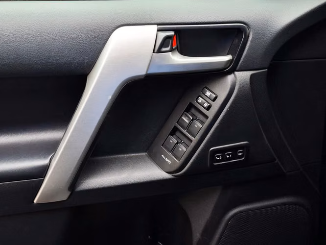 TOYOTA LAND CRUISER PRADO 2022