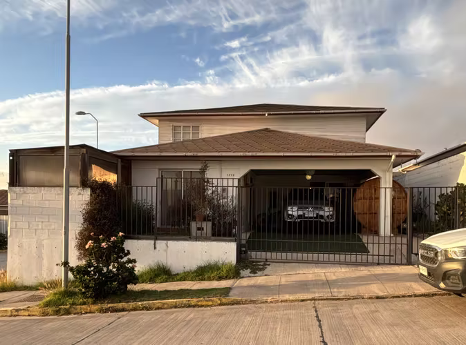 CASA EN ARRIENDO EN EXCELENTE SECTOR DE LA SERENA