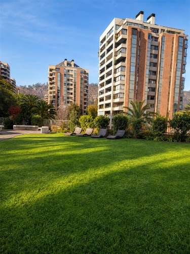 Departamento en arriendo de 4 dorm. 4 baños en Huechuraba