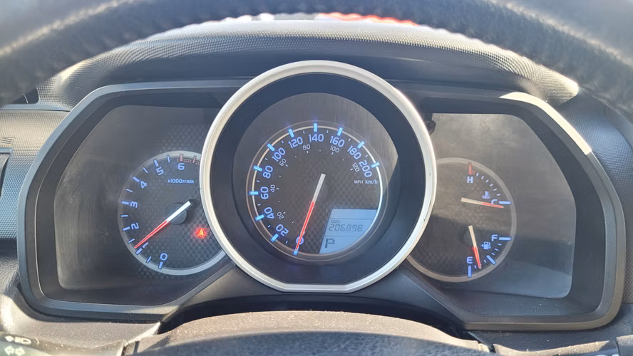 Toyota 4RUNNER 4X4 4.0 FULL AUT. 4.0 • 4WD • Automática • 2018 - Imagen 13