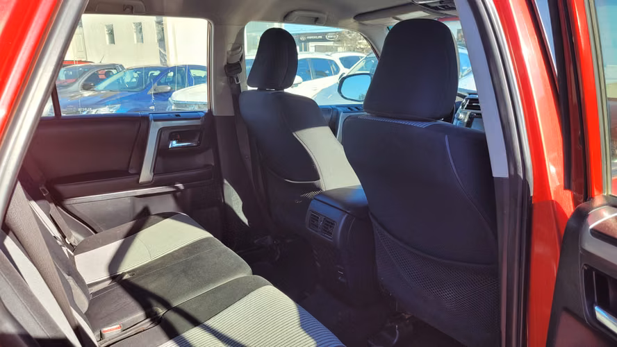 Toyota 4RUNNER 4X4 4.0 FULL AUT. 4.0 • 4WD • Automática • 2018 - Imagen 14