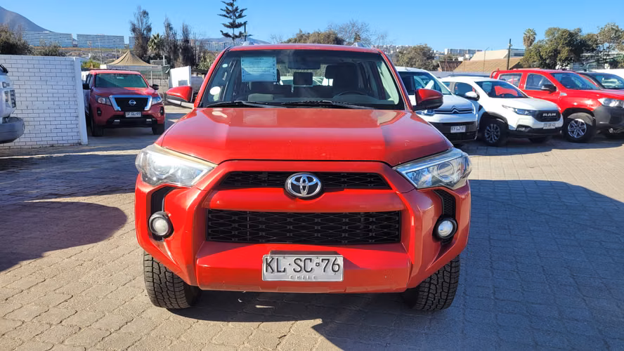 Toyota 4RUNNER 4X4 4.0 FULL AUT. 4.0 • 4WD • Automática • 2018 - Imagen 3