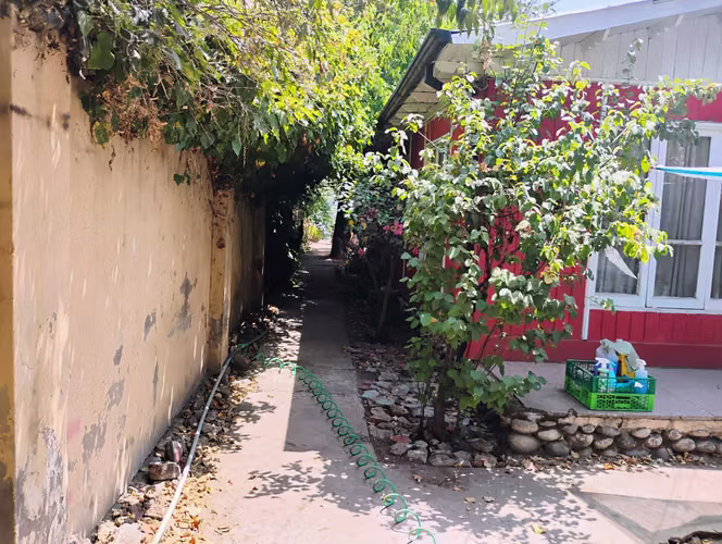 PROPIEDAD EN VENTA CON 2 CASAS EN SAN MIGUEL (170003)