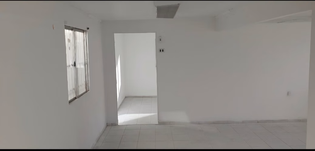 SE ARRIENDA :  local comercial
