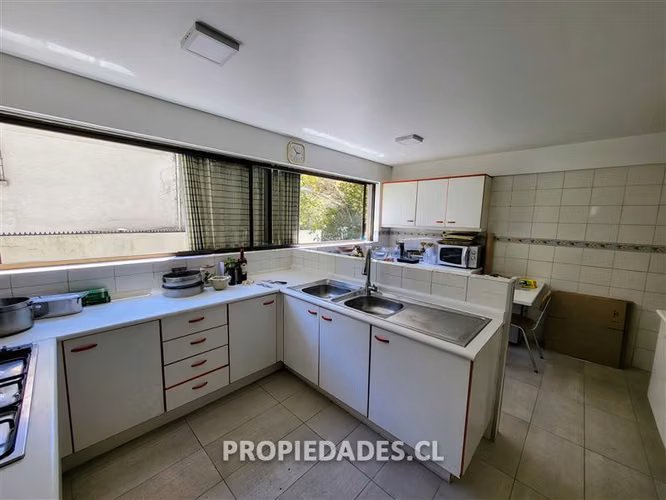 Departamento en arriendo de 3 dorm. en Las Condes PLAZA PERÚ