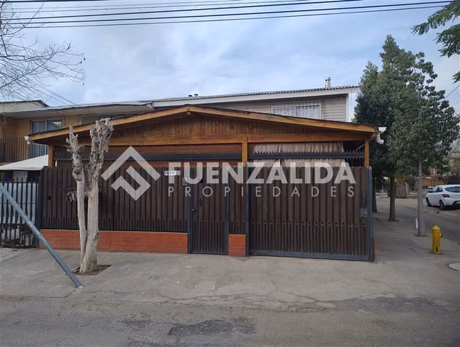 Casa en venta de 4 dorm. en Puente Alto