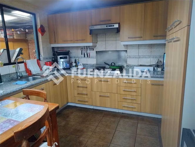 Casa en venta de 4 dorm. en Puente Alto