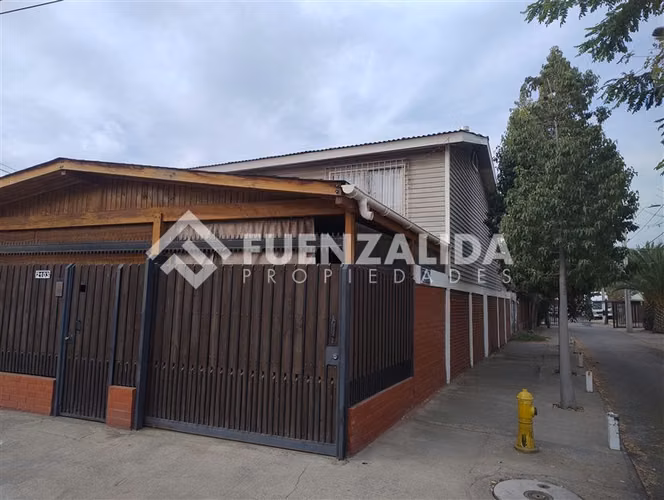 Casa en venta de 4 dorm. en Puente Alto