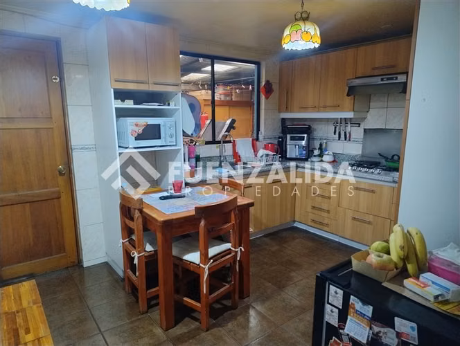 Casa en venta de 4 dorm. en Puente Alto