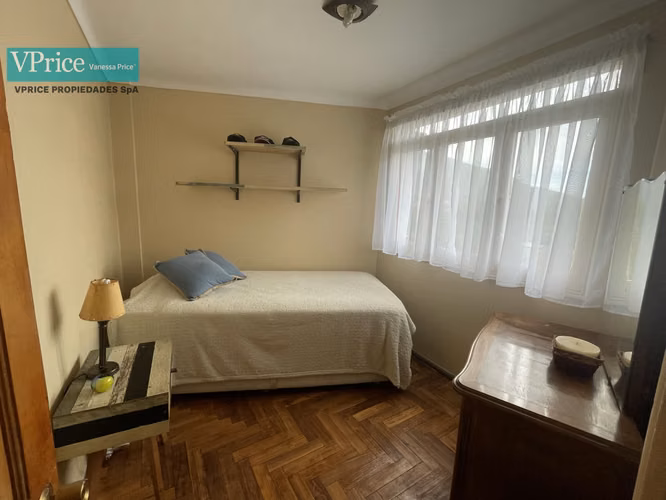 Vende Gran Parcela Con Estupenda Casa Sólida