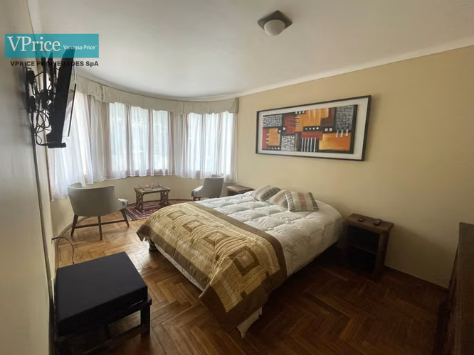 Vende Gran Parcela Con Estupenda Casa Sólida