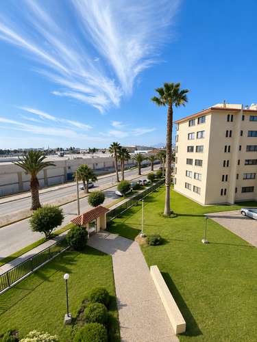 ARRIENDO DE DEPARTAMENTO CON 4 DORMITORIOS Y 3 BAÑOS EN AV.EL SANTO.