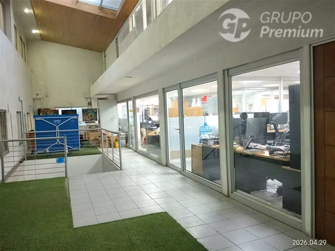 Venta Edificio Comercial 1.255 m2 Oficinas-Bodegas Santiago