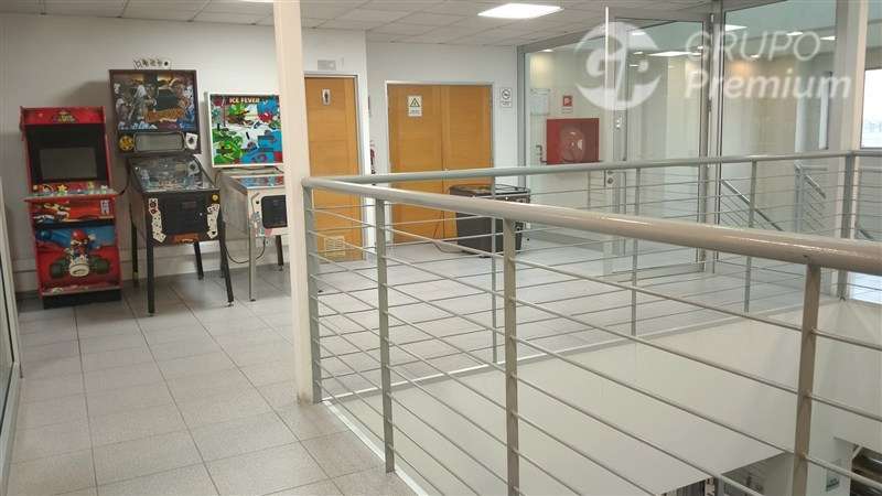EDIFICIO COMERCIAL EN VENTA - 1.255 m2 CONSTRUIDOS - Imagen 4