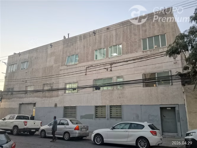 Venta Edificio Comercial 1.255 m2 Oficinas-Bodegas Santiago