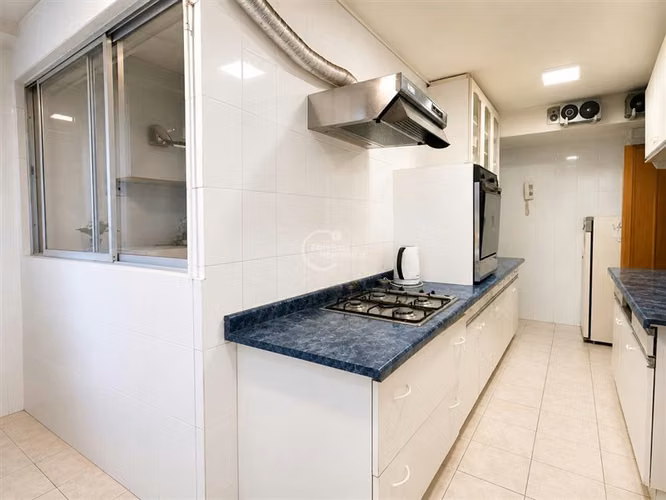 Departamento en venta de 3 dorm. en Las Condes