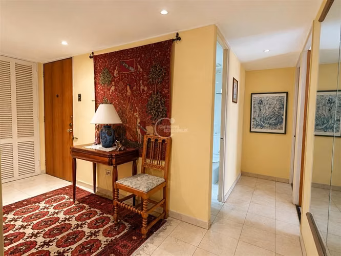 Departamento en venta de 3 dorm. en Las Condes