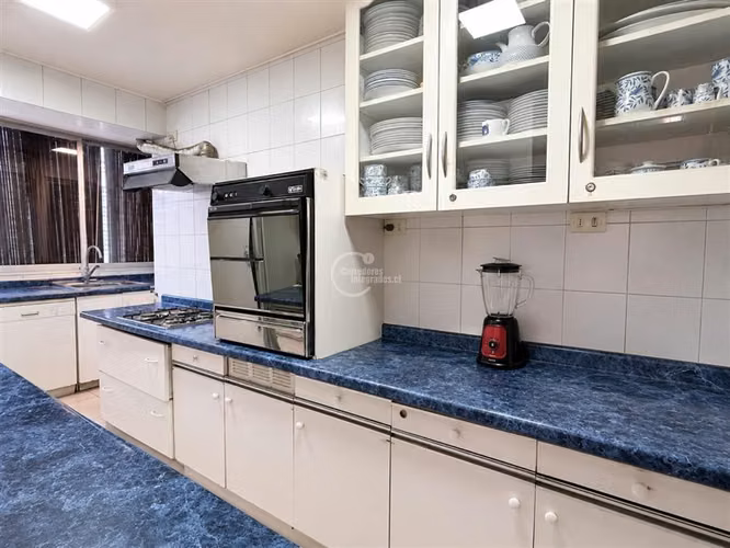 Departamento en venta de 3 dorm. en Las Condes