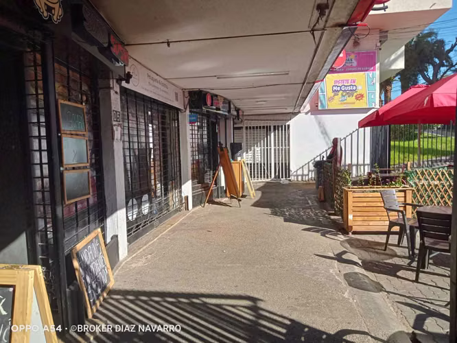 Amplio Local Comercial Álvarez, Viña del Mar (170098)