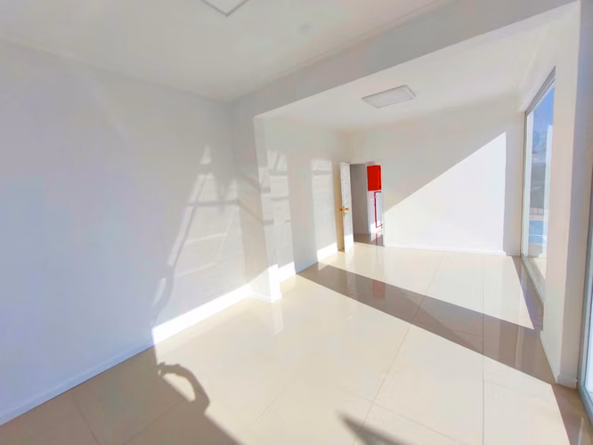 Local Comercial u Oficina 180 m2 Construidos Av. Ulriksen