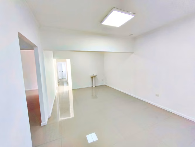 Local Comercial u Oficina 180 m2 Construidos Av. Ulriksen