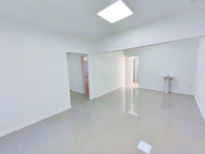 Local Comercial u Oficina 180 m2 Construidos Av. Ulriksen