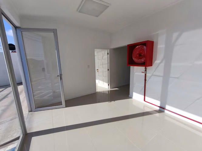 Local Comercial u Oficina 180 m2 Construidos Av. Ulriksen