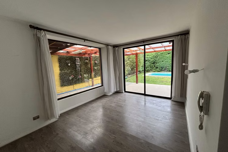 Dentro de condominio  (170091)