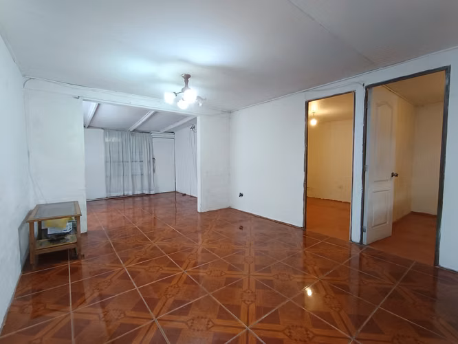 Casa de un piso lugar tranquilo y familiar.