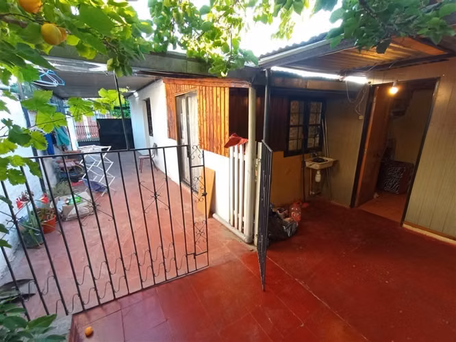 Casa en venta 4D 2B 2E. V. Independencia. Puente Alto
