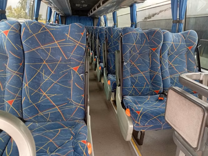 BUS YUTONG 2013 MODELO 6107