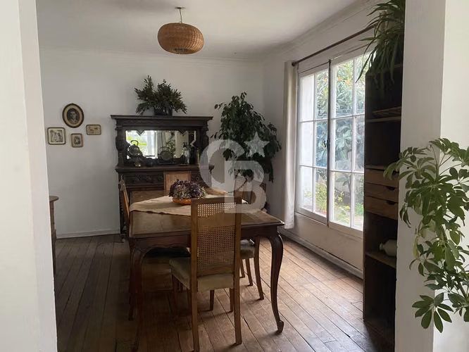 Casa  para remodelar con gran terreno Las Condes