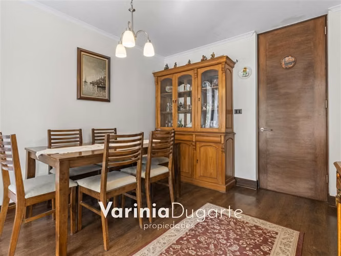 Venta casa 4 dormitorios Piscina Cond. Aguas Claras Chicureo