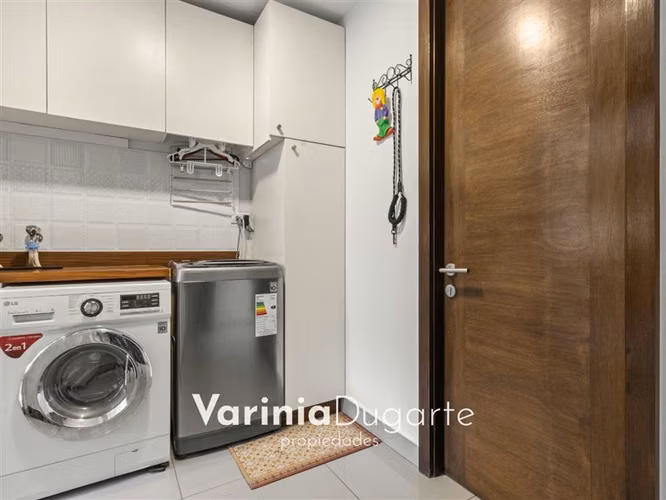 Venta casa 4 dormitorios Piscina Cond. Aguas Claras Chicureo