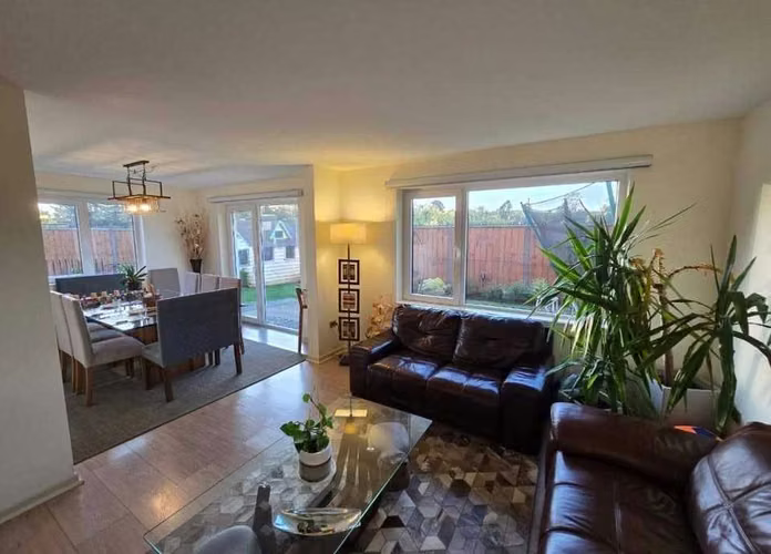 SE VENDE AMPLIA CASA SECTOR PONIENTE (170171)