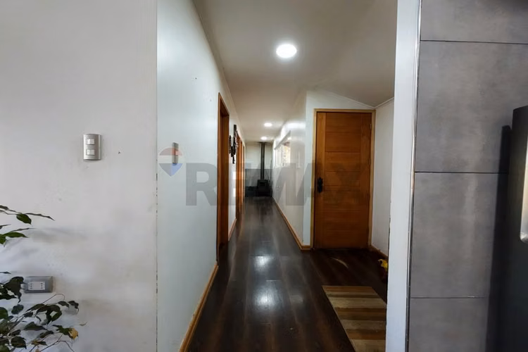 Casa en condominio con laguna natural villarrica - Imagen 8