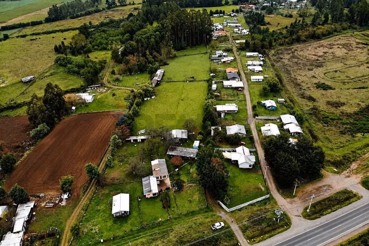 6,8 ha con agua y luz, ideal para inversión.