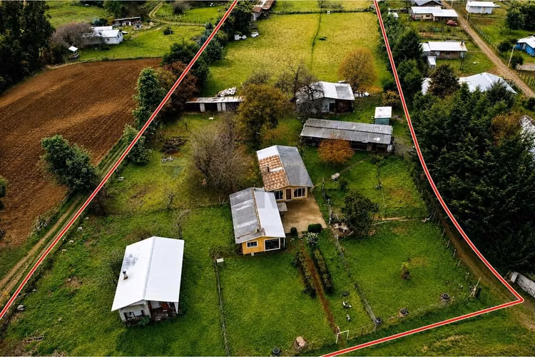 6,8 ha con agua y luz, ideal para inversión.