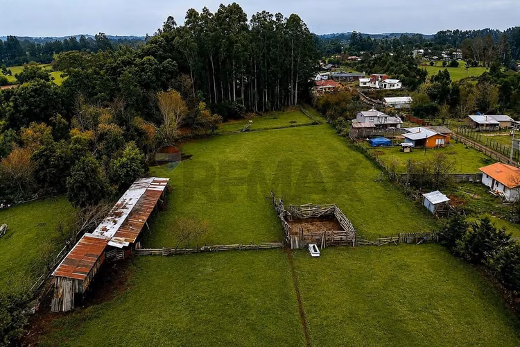 6,8 ha con agua y luz, ideal para inversión.